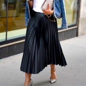 🌟NWT🌟 7 for All Mankind Faux Leather Skirt